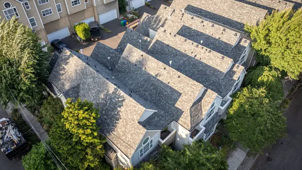 Roofing Safety on Hot Days: How a Professional Crew Manages Heat